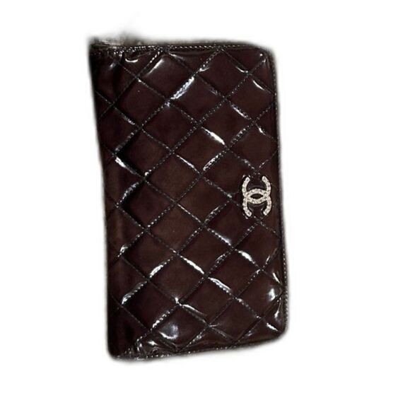 Chanel Deep Burgundy Quilted Patent Leather CC Zip Around Wallet Organizer - Picture 11 of 11